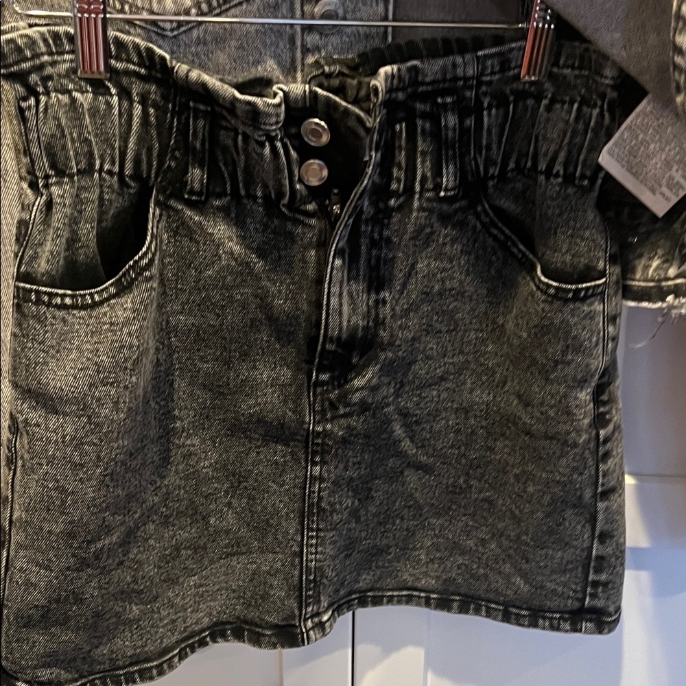 Zara Two-Tone Denim Jacket and Skirt Set - Picture 4 of 10